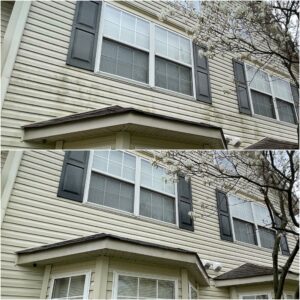 House washing before and after picture from Oddly Satisfying Pressure Washing